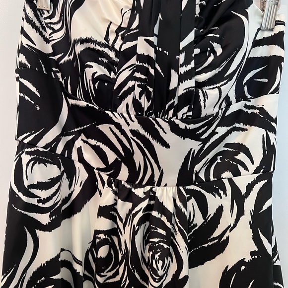 NWT White House Black Market strapless dress - Picture 4 of 13